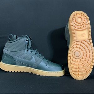 Nike Court Borough Mid Winter Outdoor Green Mens Size 8